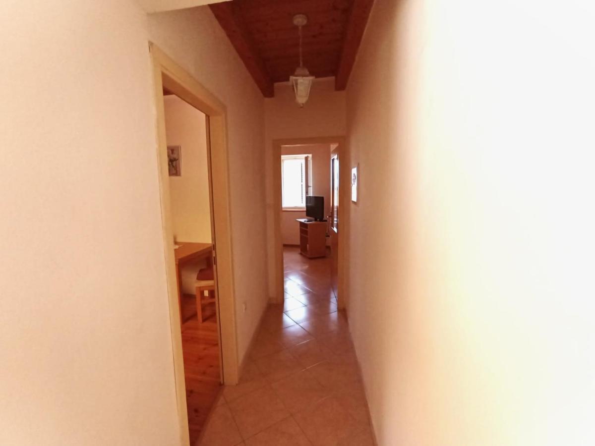 Ana Apartments Vis Bagian luar foto